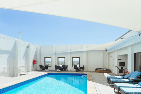 Stamford Plaza Adelaide - Pubs and Clubs 4