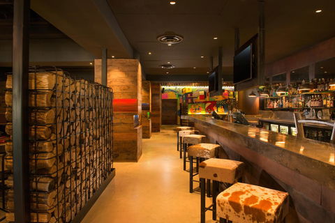 Stamford Plaza Adelaide - Pubs and Clubs 11