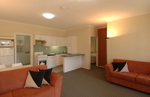 McLaren Vale Motel & Apartments - Go Out 17