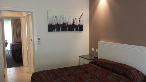 McLaren Vale Motel & Apartments - Go Out 23