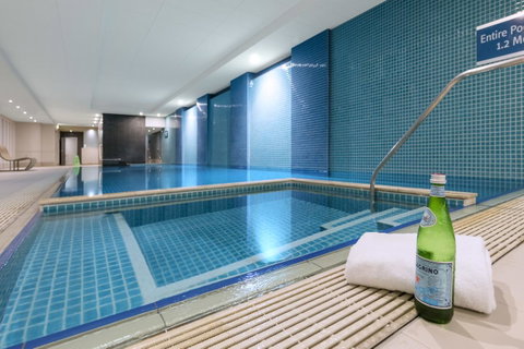 Oaks Glenelg Plaza Pier Suites - Pubs and Clubs 9