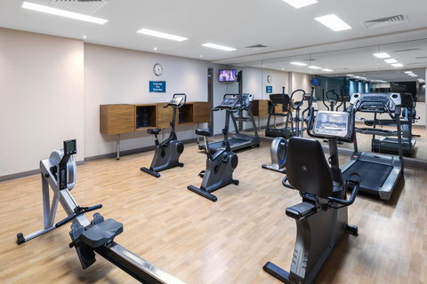 Oaks Glenelg Plaza Pier Suites - Pubs and Clubs 7