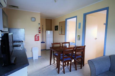 Baudin Beach Apartments - Go Out 13