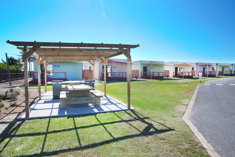 Discovery Parks - Adelaide Beachfront - Pubs and Clubs 29