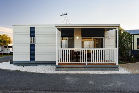 Discovery Parks - Adelaide Beachfront - Pubs and Clubs 5