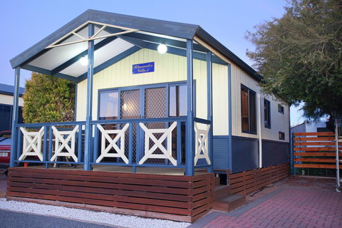 Discovery Parks - Adelaide Beachfront - Pubs and Clubs 26