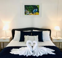 Central Escape  Adelaide CBD - Pubs and Clubs