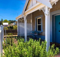 Inglenook Cottage - Pubs and Clubs