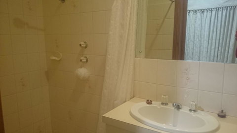 Gaerwood B&B - Pubs and Clubs 12