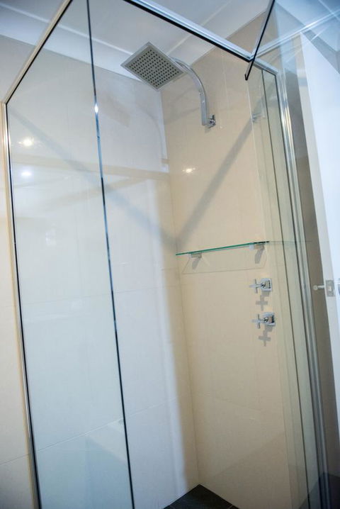 Arkana Motor Inn & Terrace Apartments - Pubs and Clubs 16