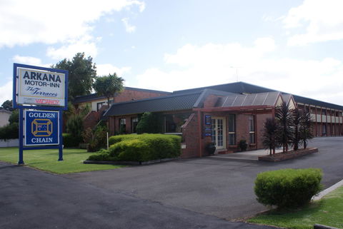 Arkana Motor Inn & Terrace Apartments - Pubs and Clubs 6
