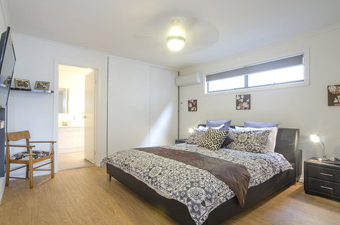 Seagrass Villas Normanville - Go Out 2