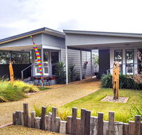 Seagrass Villas - Pubs and Clubs