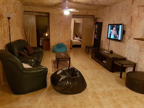 Underground Gem - Pubs and Clubs 6