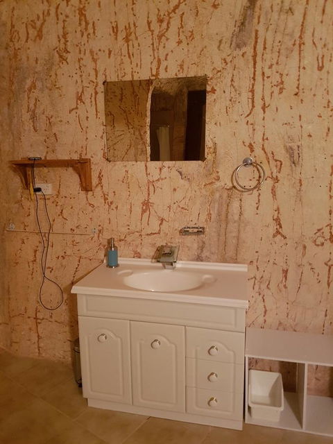 Underground Gem - Pubs and Clubs 14