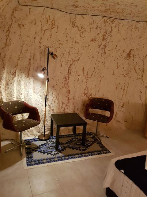 Underground Gem - Pubs and Clubs 9