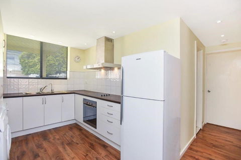 The Dolphins Beachfront Apartments - Go Out 16