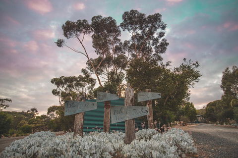 Seppelts View Cabins - Pubs and Clubs 38