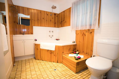 Seppelts View Cabins - Pubs and Clubs 40