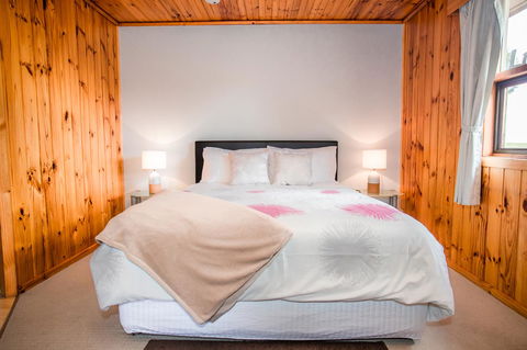 Seppelts View Cabins - Pubs and Clubs 30