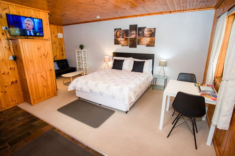 Seppelts View Cabins - Pubs and Clubs 0