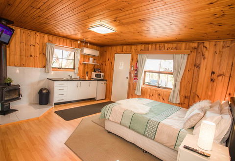 Seppelts View Cabins - Pubs and Clubs 22