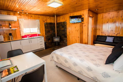 Seppelts View Cabins - Pubs and Clubs 39