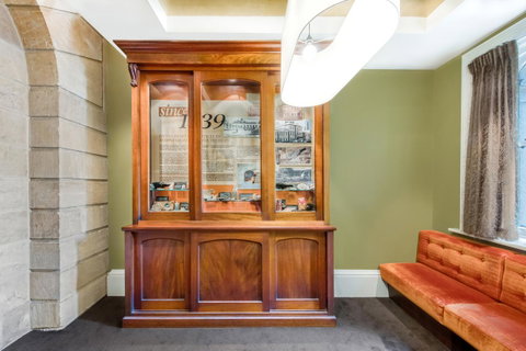 Adina Apartment Hotel Adelaide Treasury - Pubs and Clubs 17