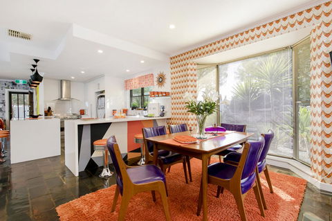 Barossa Retro BnB - Pubs and Clubs 14