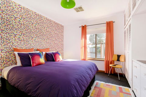 Barossa Retro BnB - Pubs and Clubs 9