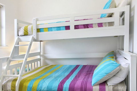 Seaview Sunset Holiday Apartments - Pubs and Clubs 32