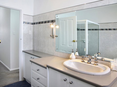 Seaview Sunset Holiday Apartments - Pubs and Clubs 29