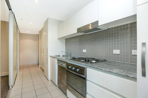 Pier Luxury Apartments - Pubs and Clubs 25