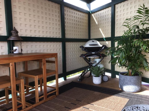 Wine And Roses Bed And Breakfast - Go Out 37