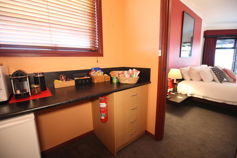 Wine And Roses Bed And Breakfast - Go Out 32