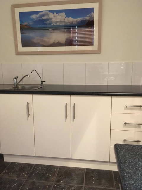 Wine And Roses Bed And Breakfast - Go Out 40