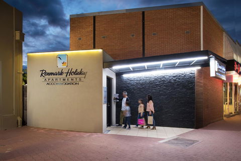 Renmark Holiday Apartments - Pubs and Clubs 4