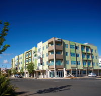Quest Mawson Lakes - Pubs and Clubs