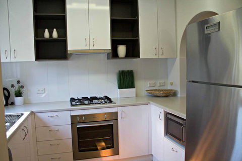 Adelaide DressCircle Apartments - Archer Street - Go Out 15