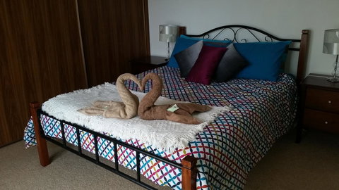 The Quorn-er House - Go Out 8