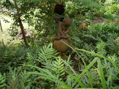 Hilltop - Pubs and Clubs 15