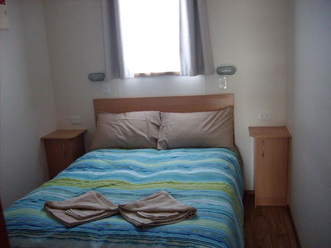 Jacko's Holiday Cabins - Pubs and Clubs 5