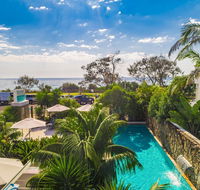 Bayview Beachfront Apartments - Go Out