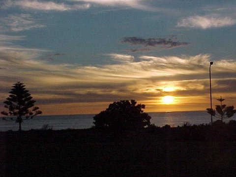 Esplanade Apartments At West Beach - Pubs and Clubs 9