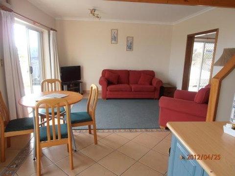 Esplanade Apartments At West Beach - Pubs and Clubs 8