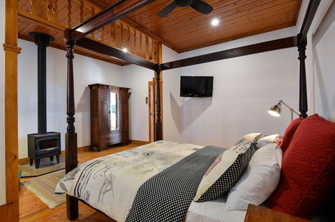 Trafalgar Premium Vintage Suites - Go Out 22