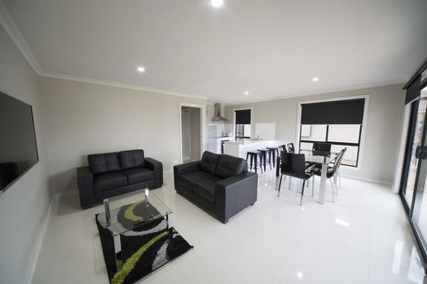 Paringa Resort - Pubs and Clubs 5