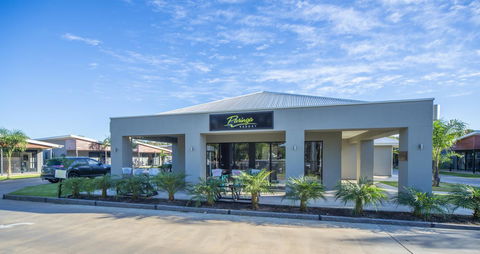 Paringa Resort - Pubs and Clubs 21