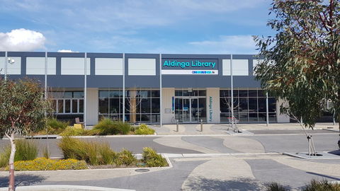 Aldinga Beach Overnighter Or Getaway Home - Pubs and Clubs 41