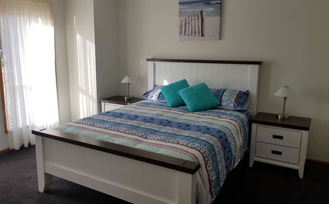 Aldinga Beach Overnighter Or Getaway Home - Pubs and Clubs 13